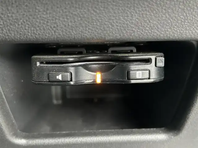 ダイハツ ウェイク L SA 沖縄県 2014(平26)年 5.7万km パールホワイトⅢ (株)IDOMが運営する【じしゃロンコザ店】の自社ローン専用車両になりますこちらは現金またはオートローンご利用時の価格です。自社ローンご希望の方は別途その旨お申付け下さい/・本土仕入/・純正ナビ/・TV/・CD再生/・ETC/・プッシュスタート/・衝突被害軽減システム/・横滑り防止装置/・社外アルミホイール/・純正フロアマット/・オートライト