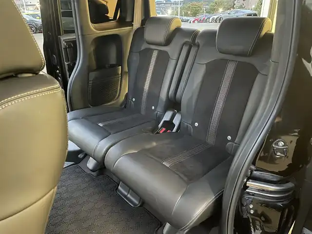 ホンダ Ｎ ＢＯＸ カスタム G L ターボ ホンダセンシング 東京都 2018(平30)年 5.3万km クリスタルブラックパール 社外ナビ(NR-MZ077)/【DISC/MSV/SD/FM/AM/TV/BT/ipod/USB】/バックカメラ/ビルトインETC/ドライブレコーダー/アダプティブクルーズコントロール/両側電動スライドドア/ハーフレザーシート/LEDヘッドライト/フォグランプ/USBポート/後席サンシェード/バックソナー/衝突軽減ブレーキ/LKAS/純正15インチAW/純正フロアマット/スマートキー/プッシュスタート