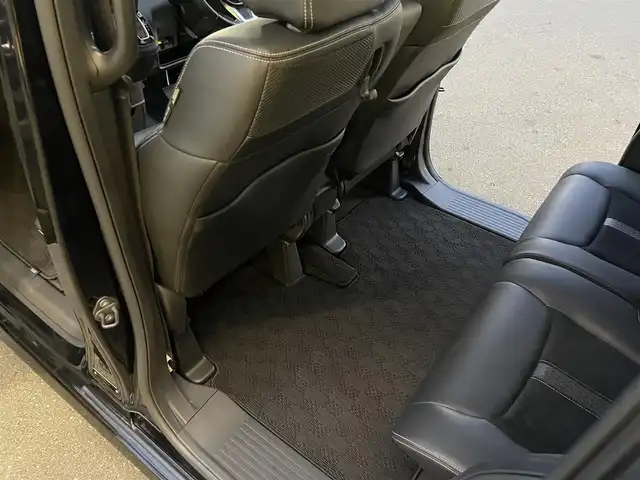 ホンダ Ｎ ＢＯＸ カスタム G L ターボ ホンダセンシング 東京都 2018(平30)年 5.3万km クリスタルブラックパール 社外ナビ(NR-MZ077)/【DISC/MSV/SD/FM/AM/TV/BT/ipod/USB】/バックカメラ/ビルトインETC/ドライブレコーダー/アダプティブクルーズコントロール/両側電動スライドドア/ハーフレザーシート/LEDヘッドライト/フォグランプ/USBポート/後席サンシェード/バックソナー/衝突軽減ブレーキ/LKAS/純正15インチAW/純正フロアマット/スマートキー/プッシュスタート