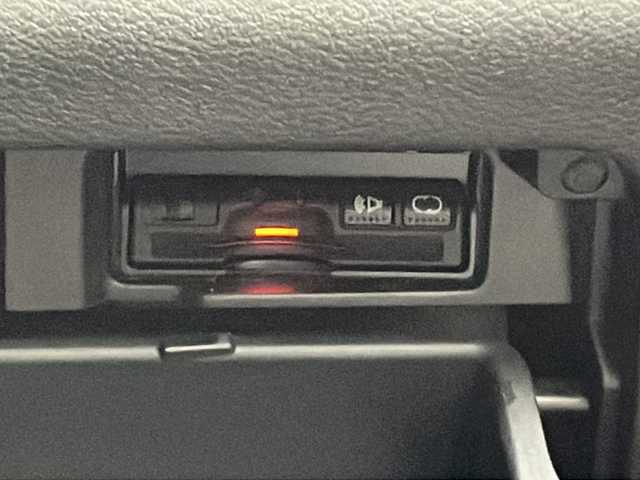 日産 セレナ X Vセレクション 長野県 2018(平30)年 4.3万km ブリリアントホワイトパール 禁煙車/プロパイロット/純正7インチナビ/【MJ117D-W】/(CD/フルセグTV/Bluetooth/SD)/社外15インチアルミホイール/インテリジェントアラウンドビューモニター/両側パワースライドドア/インテリジェントルームミラー/ドライブレコーダー/ステアリングスイッチ/アイドリングストップ/ビルトインETC/オートライト/スマートキー/Pスタート/電動格納ミラー/衝突軽減ブレーキ/コーナーセンサー/横滑り防止