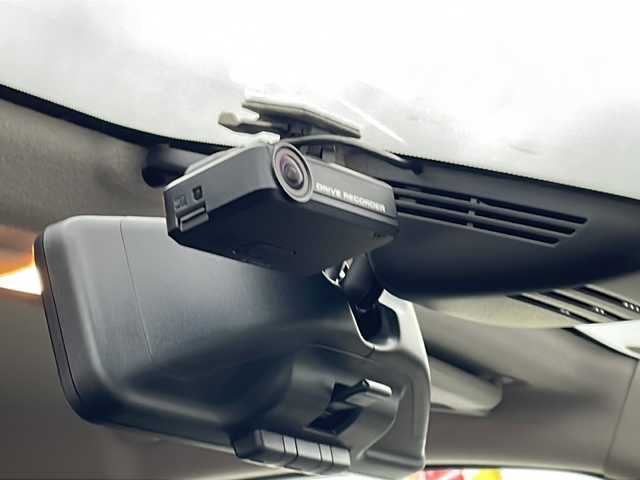 日産 セレナ X Vセレクション 長野県 2018(平30)年 4.3万km ブリリアントホワイトパール 禁煙車/プロパイロット/純正7インチナビ/【MJ117D-W】/(CD/フルセグTV/Bluetooth/SD)/社外15インチアルミホイール/インテリジェントアラウンドビューモニター/両側パワースライドドア/インテリジェントルームミラー/ドライブレコーダー/ステアリングスイッチ/アイドリングストップ/ビルトインETC/オートライト/スマートキー/Pスタート/電動格納ミラー/衝突軽減ブレーキ/コーナーセンサー/横滑り防止