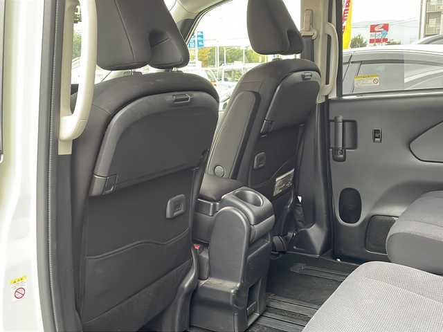 日産 セレナ X Vセレクション 長野県 2018(平30)年 4.3万km ブリリアントホワイトパール 禁煙車/プロパイロット/純正7インチナビ/【MJ117D-W】/(CD/フルセグTV/Bluetooth/SD)/社外15インチアルミホイール/インテリジェントアラウンドビューモニター/両側パワースライドドア/インテリジェントルームミラー/ドライブレコーダー/ステアリングスイッチ/アイドリングストップ/ビルトインETC/オートライト/スマートキー/Pスタート/電動格納ミラー/衝突軽減ブレーキ/コーナーセンサー/横滑り防止