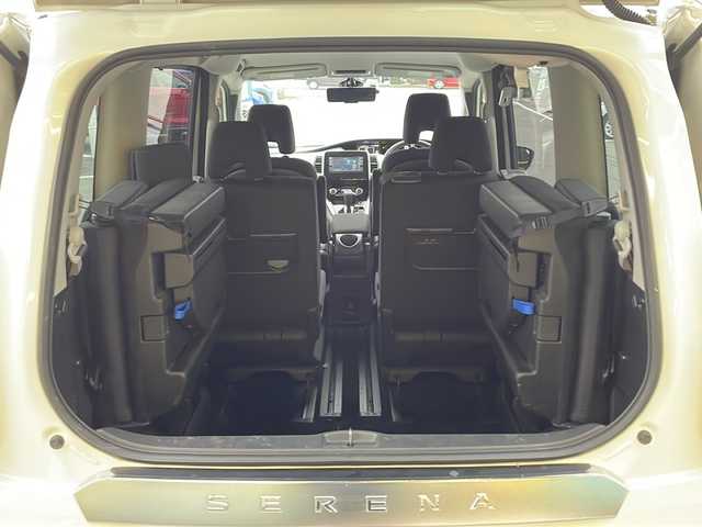 日産 セレナ X Vセレクション 長野県 2018(平30)年 4.3万km ブリリアントホワイトパール 禁煙車/プロパイロット/純正7インチナビ/【MJ117D-W】/(CD/フルセグTV/Bluetooth/SD)/社外15インチアルミホイール/インテリジェントアラウンドビューモニター/両側パワースライドドア/インテリジェントルームミラー/ドライブレコーダー/ステアリングスイッチ/アイドリングストップ/ビルトインETC/オートライト/スマートキー/Pスタート/電動格納ミラー/衝突軽減ブレーキ/コーナーセンサー/横滑り防止