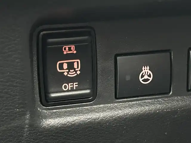 三菱 デリカミニ T プレミアム 鹿児島県 2024(令6)年 1.2万km 緑Ⅱ ワンオーナー/プッシュスタート/純正ナビ(FM/AM/BT/フルセグTV)/マイパイロット/パドルシフト/IC付ターボ/アイドリングストップ/ブレーキホールド/両側パワースライドドア/ビルトインETC/全方位カメラ/デジタルインナーミラー/ハーフレザーシート/DN席シートヒーター/純正フロアマット/純正アルミホイール/ルーフレール/オートライト/オートマチックハイビーム/ABS/ASC/HDC/DAA/FCM/LDW/LDP/TSR/LCDN/EAPM/ABSA/RCTA/PFCW/前後コーナーセンサー/スマートキー/取扱説明書/保証書