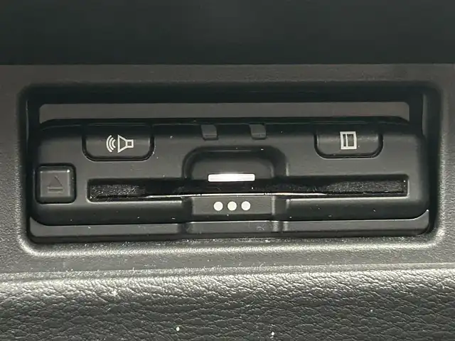 三菱 デリカミニ T プレミアム 鹿児島県 2024(令6)年 1.2万km 緑Ⅱ ワンオーナー/プッシュスタート/純正ナビ(FM/AM/BT/フルセグTV)/マイパイロット/パドルシフト/IC付ターボ/アイドリングストップ/ブレーキホールド/両側パワースライドドア/ビルトインETC/全方位カメラ/デジタルインナーミラー/ハーフレザーシート/DN席シートヒーター/純正フロアマット/純正アルミホイール/ルーフレール/オートライト/オートマチックハイビーム/ABS/ASC/HDC/DAA/FCM/LDW/LDP/TSR/LCDN/EAPM/ABSA/RCTA/PFCW/前後コーナーセンサー/スマートキー/取扱説明書/保証書