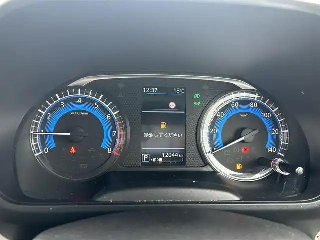 三菱 デリカミニ T プレミアム 鹿児島県 2024(令6)年 1.2万km 緑Ⅱ ワンオーナー/プッシュスタート/純正ナビ(FM/AM/BT/フルセグTV)/マイパイロット/パドルシフト/IC付ターボ/アイドリングストップ/ブレーキホールド/両側パワースライドドア/ビルトインETC/全方位カメラ/デジタルインナーミラー/ハーフレザーシート/DN席シートヒーター/純正フロアマット/純正アルミホイール/ルーフレール/オートライト/オートマチックハイビーム/ABS/ASC/HDC/DAA/FCM/LDW/LDP/TSR/LCDN/EAPM/ABSA/RCTA/PFCW/前後コーナーセンサー/スマートキー/取扱説明書/保証書