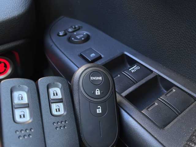 ホンダ Ｎ ＷＧＮ カスタム L ホンダセンシング 青森県 2019(令1)年 6.9万km ミッドナイトブルービームM 4WD/純正8インチナビ・フルセグTV/CD・DVD・Bluetooth・USB/バックカメラ/前席シートヒーター/純正前方ドライブレコーダー/純正エンジンスターター/ホンダセンシング/衝突軽減ブレーキ/追従クルーズコントロール/車線維持支援システム/オートハイビーム/リアパーキングセンサー/ビルトインETC/LEDヘッドライト/オートライト/LEDフォグランプ/純正14インチアルミ/純正OPフロアマット/プッシュスタート/スマートキー/スペアキー/R2.R3.R4.R5.R6.R7年記録簿有/保証書・取説書