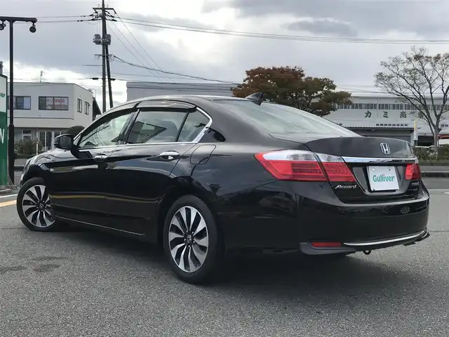 ホンダ アコード ハイブリッド LX 鳥取県 2013(平25)年 3.7万km プレミアムスパークルブラックパール 純正ナビ/フルセグ/DVD/CD/BT/バックカメラ/ビルトインETC/クルーズコントロール/黒レザーシート/前席パワーシート/運転席メモリーシート/前席シートヒーター/LEDヘットライト/フォグライト/純正17インチアルミホイール/カーテンエアバッグ/プッシュエンジンスタート/スマートキー/フロアマット/ドアバイザー