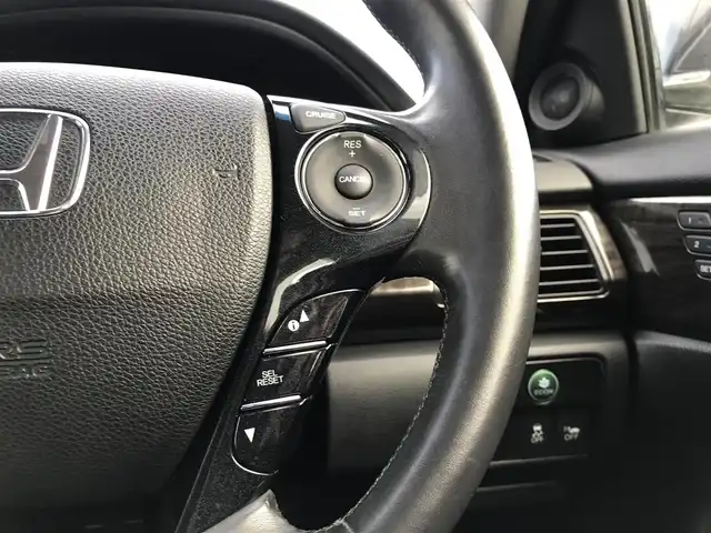 ホンダ アコード ハイブリッド LX 鳥取県 2013(平25)年 3.7万km プレミアムスパークルブラックパール 純正ナビ/フルセグ/DVD/CD/BT/バックカメラ/ビルトインETC/クルーズコントロール/黒レザーシート/前席パワーシート/運転席メモリーシート/前席シートヒーター/LEDヘットライト/フォグライト/純正17インチアルミホイール/カーテンエアバッグ/プッシュエンジンスタート/スマートキー/フロアマット/ドアバイザー