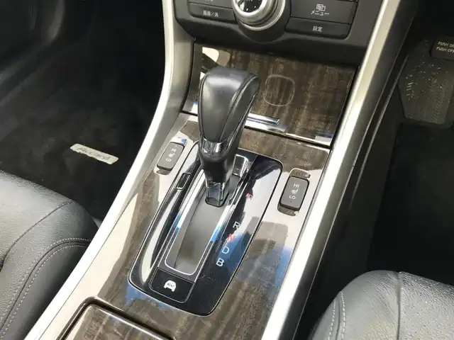 ホンダ アコード ハイブリッド LX 鳥取県 2013(平25)年 3.7万km プレミアムスパークルブラックパール 純正ナビ/フルセグ/DVD/CD/BT/バックカメラ/ビルトインETC/クルーズコントロール/黒レザーシート/前席パワーシート/運転席メモリーシート/前席シートヒーター/LEDヘットライト/フォグライト/純正17インチアルミホイール/カーテンエアバッグ/プッシュエンジンスタート/スマートキー/フロアマット/ドアバイザー