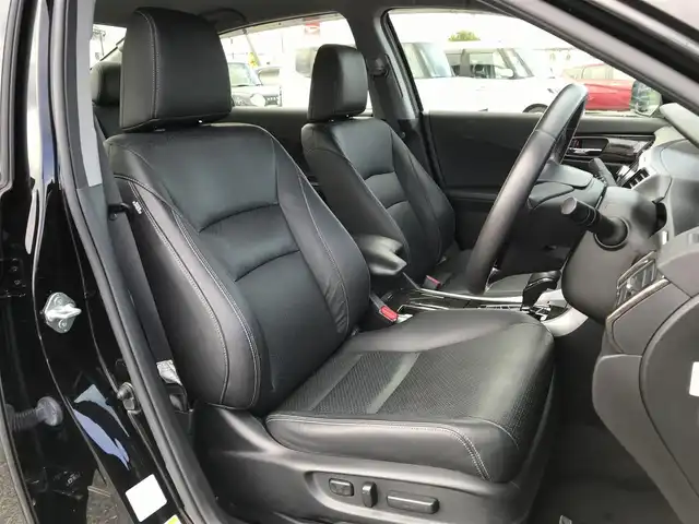 ホンダ アコード ハイブリッド LX 鳥取県 2013(平25)年 3.7万km プレミアムスパークルブラックパール 純正ナビ/フルセグ/DVD/CD/BT/バックカメラ/ビルトインETC/クルーズコントロール/黒レザーシート/前席パワーシート/運転席メモリーシート/前席シートヒーター/LEDヘットライト/フォグライト/純正17インチアルミホイール/カーテンエアバッグ/プッシュエンジンスタート/スマートキー/フロアマット/ドアバイザー