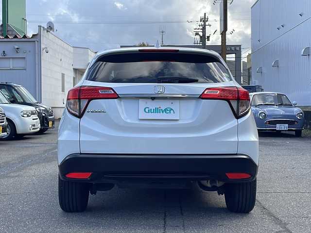 ホンダ ヴェゼル G ホンダセンシング 福井県 2018(平30)年 9.4万km プラチナホワイトパール 純正メモリナビゲーション/（CD/DVD/BT）/フルセグテレビ/バックカメラ/ホンダセンシング/アダプティブクルーズコントロール/レーンキープアシスト/ドライブレコーダー/LEDヘッドライト/オートハイビーム/オートライト/プッシュスタート/スマートキー/保証書/取扱説明書