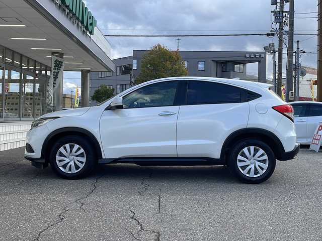 ホンダ ヴェゼル G ホンダセンシング 福井県 2018(平30)年 9.4万km プラチナホワイトパール 純正メモリナビゲーション/（CD/DVD/BT）/フルセグテレビ/バックカメラ/ホンダセンシング/アダプティブクルーズコントロール/レーンキープアシスト/ドライブレコーダー/LEDヘッドライト/オートハイビーム/オートライト/プッシュスタート/スマートキー/保証書/取扱説明書