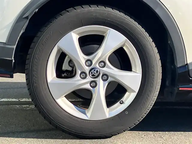 トヨタ Ｃ－ＨＲ S 静岡県 2017(平29)年 5.5万km ホワイトパールクリスタルシャイン 純正ナビ(CD/DVD/BT/フルセグ)/バックカメラ/ドライブレコーダー前後/純正ETC/純正フロアマット/純正アルミホイール/純正SportyStyleエアロ(フロント/サイド/リア)/純正アームレスト/純正レインクリアリングブルーミラー/オートエアコン/レーダークルーズコントロール/エンジンスタートボタン/パワーステアリング/パワーウィンドウ/取扱説明書/アイドリングストップ/スマートキー/スペアキー１本/ABS/横滑り防止装置/コーナーセンサー前後/レーンキープアシスト/オートライト/オートマチックハイビーム/LEDヘッドライト/W+サイドエアバッグ/カーテンエアバッグ/衝突軽減システム