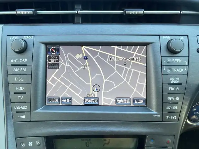 トヨタ プリウス S 静岡県 2013(平25)年 8.2万km フロスティーグリーンマイカ 純正ナビ　/・ＴＶ　/・Ｂｌｕｅｔｏｏｔｈ接続　/・ＤＶＤ再生　/プッシュスタート　/スマートキー　/スペアキー　/バックカメラ　/ＨＩＤオートライト　/ステアリングスイッチ　/ドラレコ　/ビルトインＥＴＣ　/社外アルミホイール/取扱説明書/保証書