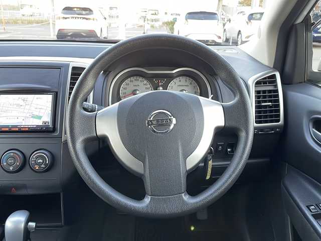 日産 ウイングロード 15M Vリミテッド 山口県 2018(平30)年 3.8万km ホワイトパール ワンオーナー/純正SDナビ　【MJ117D-A】/・Bluetooth接続/・フルセグTV/・DVD再生機能有/バックカメラ/ビルトインETC/ドライブレコーダー/横滑り防止装置/純正フロアマット/スマートキー/スペアキー有/純正16インチアルミホイール/オートエアコン/ドアバイザー/保証書/取扱説明書