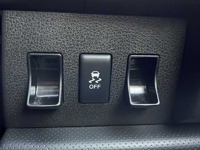 日産 ウイングロード 15M Vリミテッド 山口県 2018(平30)年 3.8万km ホワイトパール ワンオーナー/純正SDナビ　【MJ117D-A】/・Bluetooth接続/・フルセグTV/・DVD再生機能有/バックカメラ/ビルトインETC/ドライブレコーダー/横滑り防止装置/純正フロアマット/スマートキー/スペアキー有/純正16インチアルミホイール/オートエアコン/ドアバイザー/保証書/取扱説明書