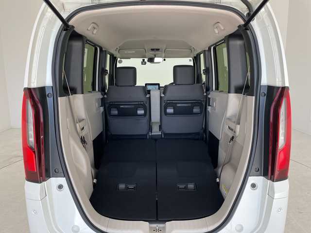 ホンダ Ｎ ＢＯＸ 愛知県 2024(令6)年 1.6万km プラチナホワイトパール ホンダセンシング/純正8型ディスプレイオーディオナビ/両側パワースライドドア/レーダークルーズコントロール/シートヒーター/バックカメラ/コーナーセンサー/LEDヘッドライト/オートマチックハイビーム/ドライブレコーダー/ETC/衝突軽減システム/フルセグ/Bluetooth/ステアリングスイッチ/スマートキー/プッシュスタート