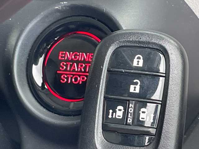 ホンダ Ｎ ＢＯＸ 愛知県 2024(令6)年 1.6万km プラチナホワイトパール ホンダセンシング/純正8型ディスプレイオーディオナビ/両側パワースライドドア/レーダークルーズコントロール/シートヒーター/バックカメラ/コーナーセンサー/LEDヘッドライト/オートマチックハイビーム/ドライブレコーダー/ETC/衝突軽減システム/フルセグ/Bluetooth/ステアリングスイッチ/スマートキー/プッシュスタート