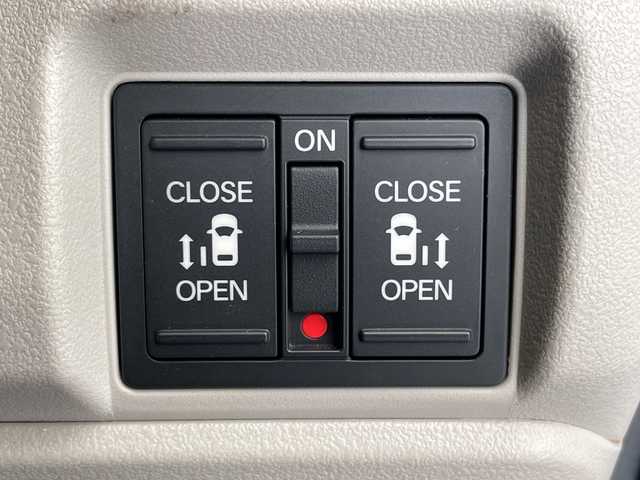 ホンダ Ｎ ＢＯＸ 愛知県 2024(令6)年 1.6万km プラチナホワイトパール ホンダセンシング/純正8型ディスプレイオーディオナビ/両側パワースライドドア/レーダークルーズコントロール/シートヒーター/バックカメラ/コーナーセンサー/LEDヘッドライト/オートマチックハイビーム/ドライブレコーダー/ETC/衝突軽減システム/フルセグ/Bluetooth/ステアリングスイッチ/スマートキー/プッシュスタート