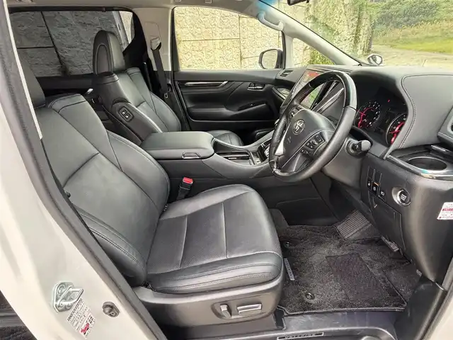 トヨタ ヴェルファイア ZG 長崎県 2019(平31)年 8.3万km ホワイトパールクリスタルシャイン ワンオーナー/TRDエアロ（F/S/R下）/サンルーフ/社外11インチナビ/（CD/DVD/BT/フルセグ）/フリップダウンモニター/衝突軽減システム/レーンアシスト/ブラインドスポットモニター/両側パワースライドドア/パワーバックドア/デジタルインナーミラー/パワーシート/シートヒーター/エアシート/ハンドルヒーター/純正18インチAW