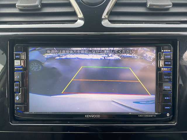 日産 セレナ ハイウェイスター Vセレ +Safty 岩手県 2015(平27)年 7.1万km ブリリアントホワイトパール 社外ナビ(MDV-D502BTW)/*CD/DVD/SD/ラジオ/Bluetooth/社外フリップダウンモニター/フルセグテレビ/バックカメラ/両側パワースライドドア/エマージェンシーブレーキ/車線逸脱警報機能/クルーズコントロール/横滑り防止機能/2列目サンシェード/ETC/アイドリングストップ/LEDヘッドライト/フォグランプ/純正15inアルミホイール/純正フロアマット/スマートキー(×2)/プッシュスタート/電動格納ミラー/ウィンカーミラー/ドアバイザー