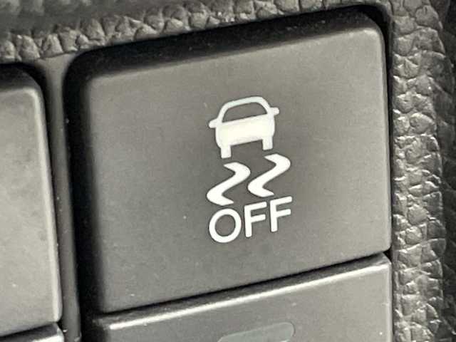 ホンダ フィット ハイブリット Sパッケージ 群馬県 2016(平28)年 5.2万km クリスタルブラックパール 禁煙車　衝突軽減ブレーキ　純正７インチナビ　バックカメラ　クルーズコントロール　LEDライト　純正１６インチアルミホイール　ステアリングリモコン　パドルシフト　ETC　ドライブレコーダー　スマートキー