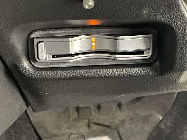 ホンダ フィット ハイブリット Sパッケージ 群馬県 2016(平28)年 5.2万km クリスタルブラックパール 禁煙車　衝突軽減ブレーキ　純正７インチナビ　バックカメラ　クルーズコントロール　LEDライト　純正１６インチアルミホイール　ステアリングリモコン　パドルシフト　ETC　ドライブレコーダー　スマートキー