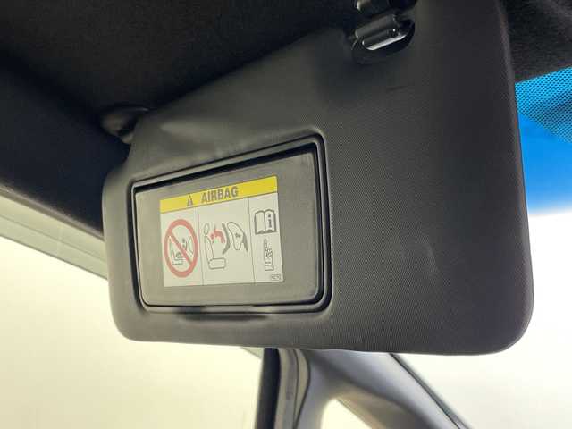 ホンダ フィット ハイブリット Sパッケージ 群馬県 2016(平28)年 5.2万km クリスタルブラックパール 禁煙車　衝突軽減ブレーキ　純正７インチナビ　バックカメラ　クルーズコントロール　LEDライト　純正１６インチアルミホイール　ステアリングリモコン　パドルシフト　ETC　ドライブレコーダー　スマートキー