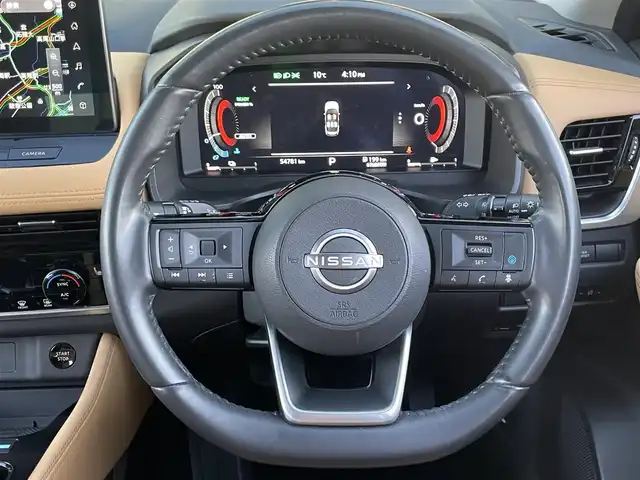 日産 エクストレイル G e－4ORCE 東京都 2023(令5)年 5.5万km ブリリアントホワイトパール/スーパーブラック 2トーン ワンオーナー/NISMOフロントリップスポイラー/NISMOスポーツマフラー/NISMOアンテナ・ピラー・バックドア・ウィングサイドガーニッシュ/純正ナビ/アラウンドビューカメラ/フルセグテレビ/Bluetooth/プロパイロット/ヘッドアップディスプレイ/インテリジェントルームミラー/ワイヤレスチャージ/ステアリングリモコン/ステアリングヒーター/シートヒーター/レザーシート/パワーシート/ETC2.0/前後コーナーセンサー/電動リアゲート/ルーフレール/リアフォグ/純正19インチアルミホイール/インテリジェントエマージェンシーブレーキ/インテリジェントクルーズコントロール/スペアキー