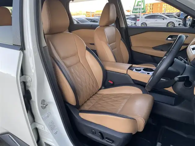 日産 エクストレイル G e－4ORCE 東京都 2023(令5)年 5.5万km ブリリアントホワイトパール/スーパーブラック 2トーン ワンオーナー/NISMOフロントリップスポイラー/NISMOスポーツマフラー/NISMOアンテナ・ピラー・バックドア・ウィングサイドガーニッシュ/純正ナビ/アラウンドビューカメラ/フルセグテレビ/Bluetooth/プロパイロット/ヘッドアップディスプレイ/インテリジェントルームミラー/ワイヤレスチャージ/ステアリングリモコン/ステアリングヒーター/シートヒーター/レザーシート/パワーシート/ETC2.0/前後コーナーセンサー/電動リアゲート/ルーフレール/リアフォグ/純正19インチアルミホイール/インテリジェントエマージェンシーブレーキ/インテリジェントクルーズコントロール/スペアキー