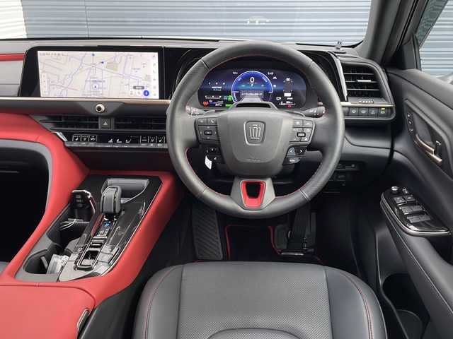 トヨタ クラウン スポーツ RS 佐賀県 2024(令6)年 0.3万km プレシャスホワイトパール ワンオーナー/純正ナビ/全方位カメラ、バックカメラ/フルセグテレビ・AM/FM/Bluetooth/オートエアコン/オートライト/クルーズコントロール/ETC/パワーシート/シートメモリ/パワーバックドア/オートブレーキホールド/ステアリングリモコン/ステアリングヒーター/パドルシフト/プッシュスタート/スマートキー/スペアキー/100V電源