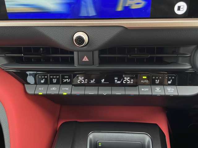 トヨタ クラウン スポーツ RS 佐賀県 2024(令6)年 0.3万km プレシャスホワイトパール ワンオーナー/純正ナビ/全方位カメラ、バックカメラ/フルセグテレビ・AM/FM/Bluetooth/オートエアコン/オートライト/クルーズコントロール/ETC/パワーシート/シートメモリ/パワーバックドア/オートブレーキホールド/ステアリングリモコン/ステアリングヒーター/パドルシフト/プッシュスタート/スマートキー/スペアキー/100V電源