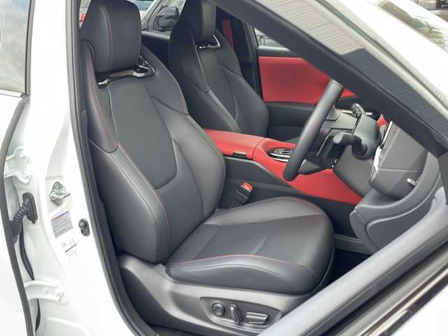 トヨタ クラウン スポーツ RS 佐賀県 2024(令6)年 0.3万km プレシャスホワイトパール ワンオーナー/純正ナビ/全方位カメラ、バックカメラ/フルセグテレビ・AM/FM/Bluetooth/オートエアコン/オートライト/クルーズコントロール/ETC/パワーシート/シートメモリ/パワーバックドア/オートブレーキホールド/ステアリングリモコン/ステアリングヒーター/パドルシフト/プッシュスタート/スマートキー/スペアキー/100V電源