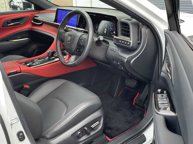 トヨタ クラウン スポーツ RS 佐賀県 2024(令6)年 0.3万km プレシャスホワイトパール ワンオーナー/純正ナビ/全方位カメラ、バックカメラ/フルセグテレビ・AM/FM/Bluetooth/オートエアコン/オートライト/クルーズコントロール/ETC/パワーシート/シートメモリ/パワーバックドア/オートブレーキホールド/ステアリングリモコン/ステアリングヒーター/パドルシフト/プッシュスタート/スマートキー/スペアキー/100V電源