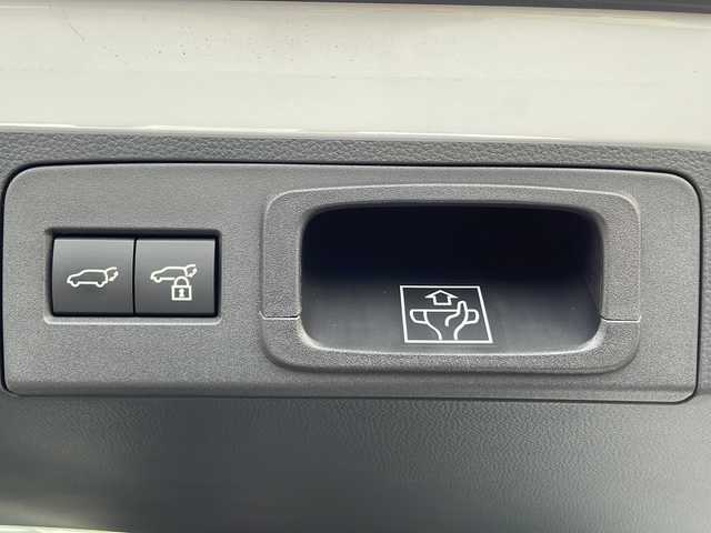 トヨタ クラウン スポーツ RS 佐賀県 2024(令6)年 0.3万km プレシャスホワイトパール ワンオーナー/純正ナビ/全方位カメラ、バックカメラ/フルセグテレビ・AM/FM/Bluetooth/オートエアコン/オートライト/クルーズコントロール/ETC/パワーシート/シートメモリ/パワーバックドア/オートブレーキホールド/ステアリングリモコン/ステアリングヒーター/パドルシフト/プッシュスタート/スマートキー/スペアキー/100V電源