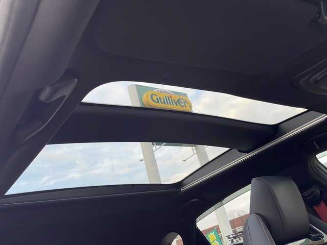 トヨタ クラウン スポーツ RS 佐賀県 2024(令6)年 0.3万km プレシャスホワイトパール ワンオーナー/純正ナビ/全方位カメラ、バックカメラ/フルセグテレビ・AM/FM/Bluetooth/オートエアコン/オートライト/クルーズコントロール/ETC/パワーシート/シートメモリ/パワーバックドア/オートブレーキホールド/ステアリングリモコン/ステアリングヒーター/パドルシフト/プッシュスタート/スマートキー/スペアキー/100V電源