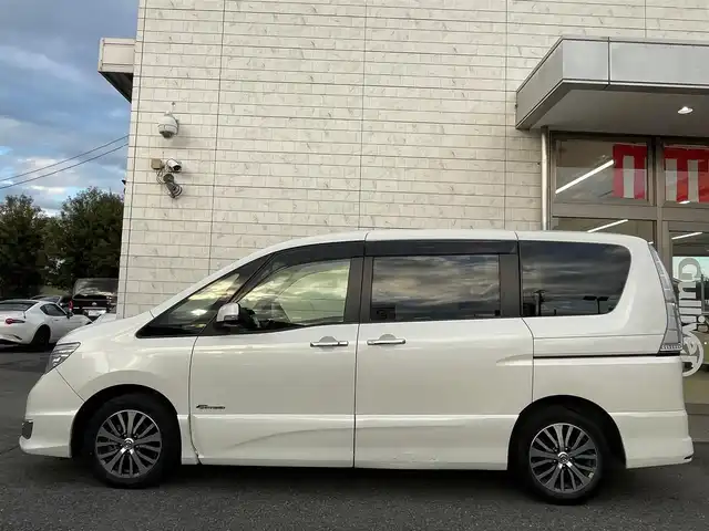 日産 セレナ