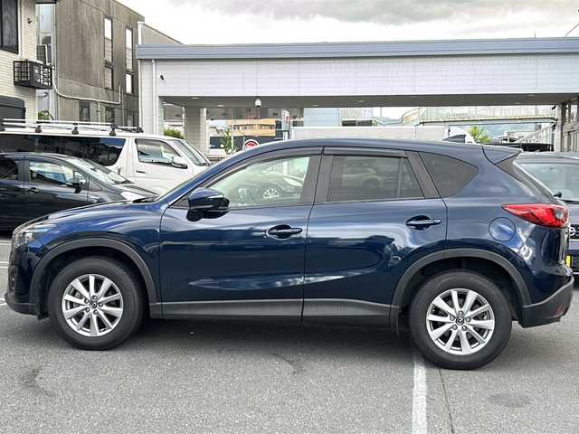 マツダ ＣＸ－５ XD 京都府 2015(平27)年 8.1万km ディープクリスタルブルーマイカ 純正ＳＤナビ　/フルセグＴＶ　/バックカメラ　/純正ＥＴＣ　/Ｗエアバッグ　/カーテンエアバッグ　/衝突軽減システム　/フルフラットシート/Ｂｌｕｅｔｏｏｔｈ　/アイドリングストップ　/ＵＳＢ　/Pスタート/スマートキー/パワーウィンドウ　/パワーステアリング/横滑り防止装置/ＴＣＳシステム/CD/純正フロアマット/前後コーナーセンサー