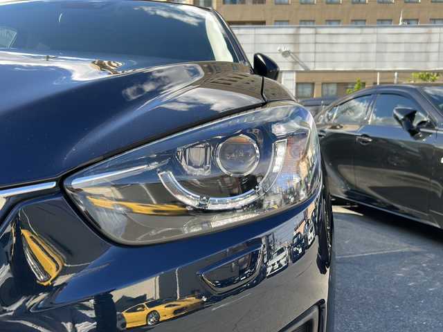 マツダ ＣＸ－５ XD 京都府 2015(平27)年 8.1万km ディープクリスタルブルーマイカ 純正ＳＤナビ　/フルセグＴＶ　/バックカメラ　/純正ＥＴＣ　/Ｗエアバッグ　/カーテンエアバッグ　/衝突軽減システム　/フルフラットシート/Ｂｌｕｅｔｏｏｔｈ　/アイドリングストップ　/ＵＳＢ　/Pスタート/スマートキー/パワーウィンドウ　/パワーステアリング/横滑り防止装置/ＴＣＳシステム/CD/純正フロアマット/前後コーナーセンサー