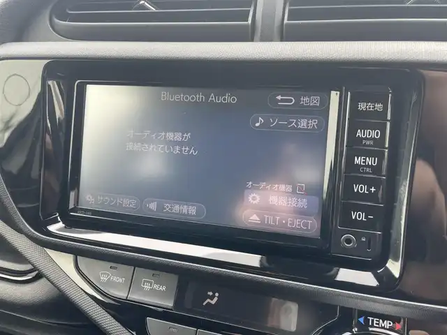 トヨタ アクア S スタイルブラック 鳥取県 2016(平28)年 10.7万km ライムホワイトパールクリスタルシャイン (株)IDOMが運営する【じしゃロン鳥取店】の自社ローン専用車両になります。こちらは現金またはオートローンご利用時の価格です。自社ローンご希望の方は別途その旨お申付け下さい/純正SDナビ（NSCD-W66）/・ワンセグ/CD/BT/トヨタセーフティセンスC/プリクラッシュセーフティ/オートマチックハイビーム/レーンディパーチャーアラート/LEDオートライト/LEDフォグ/ビルトインETC/モデリスタ16インチAW/スマートキー/プッシュスタート