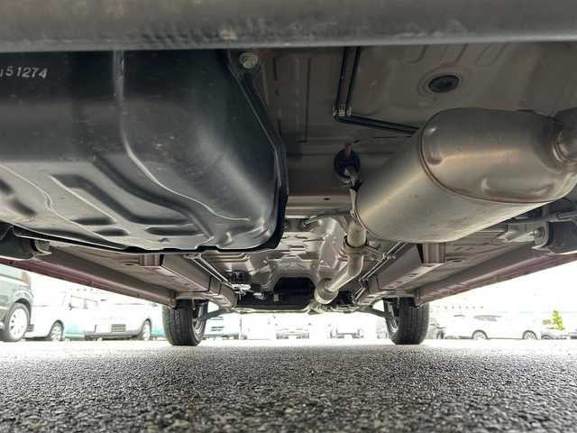 スズキ ハスラー G 滋賀県 2018(平30)年 8.9万km フェニックスレッドパール/ブルーイッシュブラックパール ガソリン（ハイブリッド）/2WD(FF)/CVT/７インチナビ/(FM/AM/CD/ワンセグ/USB)/バックカメラ/積込夏タイヤ純正ホイール付き/プリクラッシュブレーキアシスト	/運転席・助手席シートヒーター/電動格納ミラー/アイドリングストップ/ハロゲンライト/ヘッドライトライトレベリング/フルオートエアコン/プッシュスタート/スマートキー/スペアキー/純正フロアマット/ドアバイザー