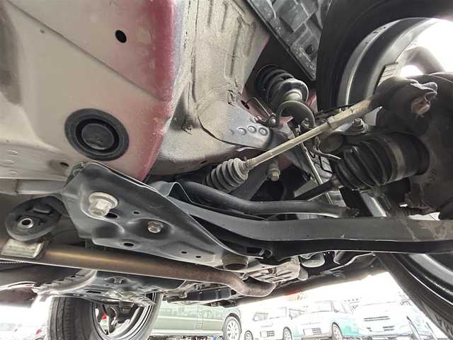 スズキ ハスラー G 滋賀県 2018(平30)年 8.9万km フェニックスレッドパール/ブルーイッシュブラックパール ガソリン（ハイブリッド）/2WD(FF)/CVT/７インチナビ【AVN138M】/(FM/AM/CD/ワンセグ/USB)/バックカメラ/積込夏タイヤ純正ホイール付き/プリクラッシュブレーキアシスト	/運転席・助手席シートヒーター/電動格納ミラー/アイドリングストップ/ハロゲンライト/ヘッドライトライトレベリング/フルオートエアコン/プッシュスタート/スマートキー/スペアキー/純正フロアマット/ドアバイザー