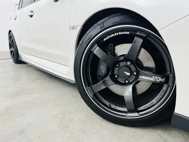 スバル ＷＲＸ ＳＴＩ STI タイプS 福島県 2015(平27)年 10.6万km クリスタルホワイトP ＳＴＩフルエアロ　/４ＷＤ　/バックカメラ　/ドラレコ　/メモリナビゲーション　/【AM/FM/DVD/CD/Bluetooth/フルセグ】/ハーフレザーシート　/プッシュスタート　/・スマートキー　/ＬＥＤライト　/・オートライト　/・フォグライト　/純正フロアマット　/ステアリングスイッチ/・革巻きステアリング/取扱説明書/・保証書