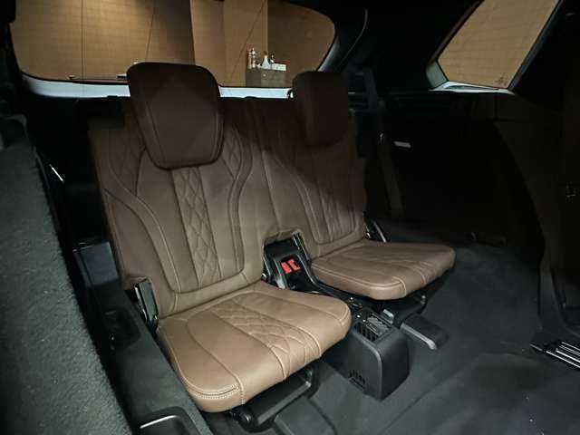 ＢＭＷ ＢＭＷ Ｘ５ xDrive 40d Mスポーツ 千葉県 2023(令5)年 2.2万km ミネラルホワイト ７人乗り　/パノラマＳＲ　/純正ナビ　/３６０°カメラ　/ＡＣＣ　/ＢＳＭ　/ＨＵＤ　/茶革　/シートヒーター　/ベンチレーター　/マッサージ機能付き　/ＬＥＤヘッドライト　/ハイビームアシスト　/電動リアゲート