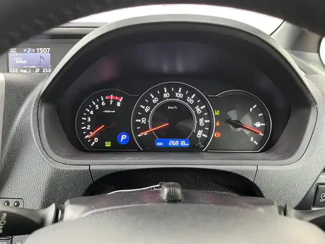 トヨタ ヴォクシー ZS 煌Ⅱ 高知県 2019(令1)年 2.7万km ホワイトパールクリスタルシャイン メモリナビ/フルセグテレビ/バックカメラ/アイドリングストップ/クルーズコントロール/両側パワースライドドア/ETC2.0/Bluetooth接続/ドライブレコーダー/純正16インチアルミホイール/ABS/横滑り防止装置/コーナーセンサー/レーンキープアシスト/盗難防止装置/オートライト/衝突被害軽減システム