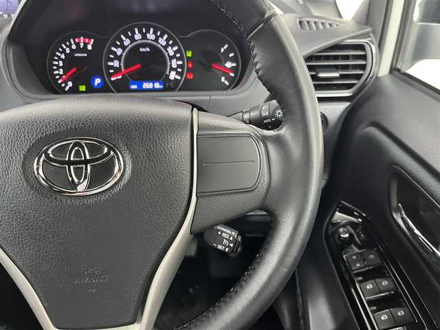 トヨタ ヴォクシー ZS 煌Ⅱ 高知県 2019(令1)年 2.7万km ホワイトパールクリスタルシャイン 純正ナビ/フルセグテレビ/バックカメラ/アイドリングストップ/クルーズコントロール/両側パワースライドドア/ETC2.0/Bluetooth接続/ドライブレコーダー/純正16インチアルミホイール/ABS/横滑り防止装置/コーナーセンサー/レーンキープアシスト/盗難防止装置/オートライト/衝突被害軽減システム