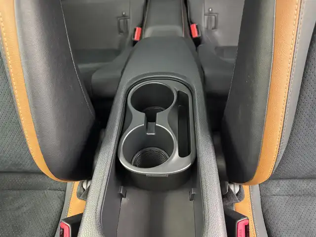 トヨタ ８６ GT LTD ハイパーパフォーマ 愛知県 2017(平29)年 1.4万km クリスタルホワイトパール 6速MT/寒冷地仕様/TRDエアロ/　　・LEDライト付フロントスポイラー/　　・サイドスカート/　　・リヤバンパースポイラー/　　・エアロタービュレーター（前後）/トランクスポイラー/BLITZ車高調/BLITZ4本出しマフラー/WORK19インチアルミホイール/LEDヘッドライト/ハイパフォーマンスパッケージ/　　・ブレンボブレーキシステム/　　・ブレンボキャリパー/　　・内装色タン＆ブラック/　　・ハーフレザーシート（アルカンターラ＋本革）/　　・シートヒーター（前席）/カロッツェリア7型ワイドサイバーナビ/フルセグTV/Bluetooth対応/ETC/スマートキー