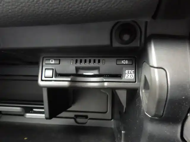 レクサス ＵＸ 250h バージョンC 千葉県 2019(令1)年 2.1万km ブラック Lexus Safety System+/・プリクラッシュセーフティ/・レーンディパーチャーアラート/・オートハイビーム/・レーダークルーズコントロール/・ブラインドスポットモニター/・RCTA（リヤクロストラフィックアラート）/パワーバックドア/前席パワーシート/シートヒーター/純正SDナビ/地デジTV/【DVD/CD再生機能　Bluetooth接続】/パノラミックビューモニター/リバース連動ドアミラー（左/右）/ドライブレコーダー（DRT-H68A）/革巻きステアリング/ステアリングヒーター/ステアリングスイッチ/パドルシフト/ETC（2.0）/LEDヘッドライト/フォグライト/ウインカーミラー/クリアランスソナー/純正17インチアルミホイル/サイド/カーテンエアバッグ/スマートキー