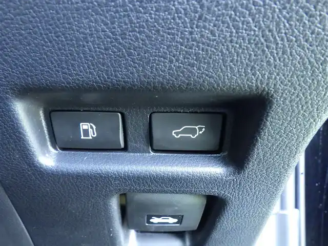 レクサス ＵＸ 250h バージョンC 千葉県 2019(令1)年 2.1万km ブラック Lexus Safety System+/・プリクラッシュセーフティ/・レーンディパーチャーアラート/・オートハイビーム/・レーダークルーズコントロール/・ブラインドスポットモニター/・RCTA（リヤクロストラフィックアラート）/パワーバックドア/前席パワーシート/シートヒーター/純正SDナビ/地デジTV/【DVD/CD再生機能　Bluetooth接続】/パノラミックビューモニター/リバース連動ドアミラー（左/右）/ドライブレコーダー（DRT-H68A）/革巻きステアリング/ステアリングヒーター/ステアリングスイッチ/パドルシフト/ETC（2.0）/LEDヘッドライト/フォグライト/ウインカーミラー/クリアランスソナー/純正17インチアルミホイル/サイド/カーテンエアバッグ/スマートキー